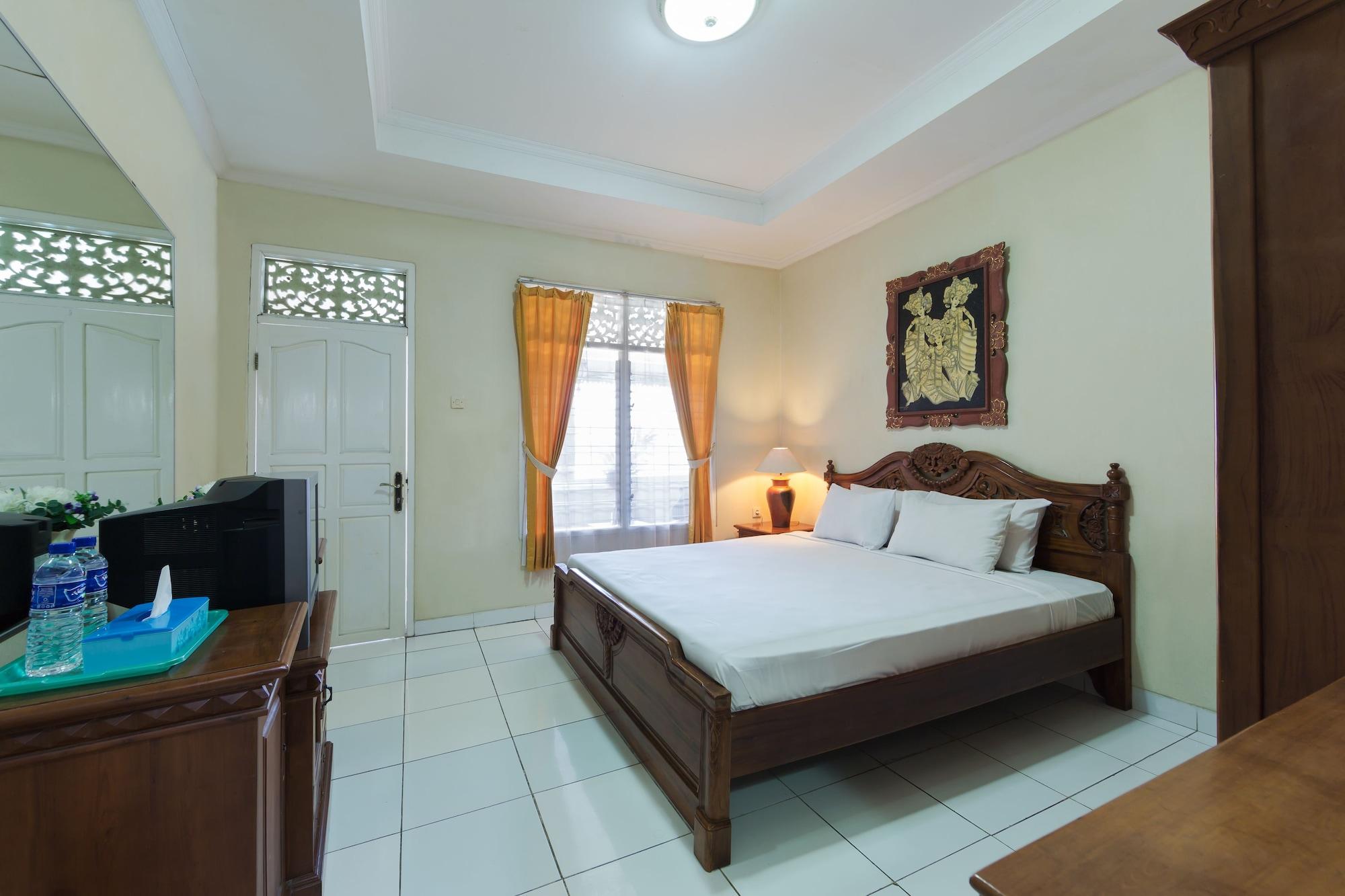 Oyo 3134 Puri Tamu Hotel Jimbaran  Exterior photo